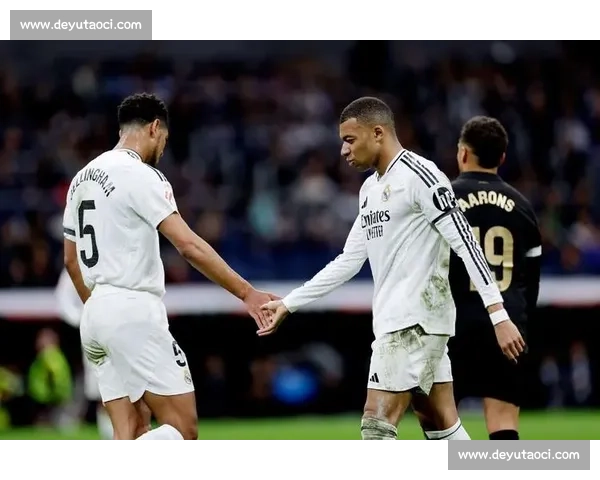 伯纳乌焦点之战皇家马德里迎战瓦伦西亚争夺西甲关键三分赛季走势