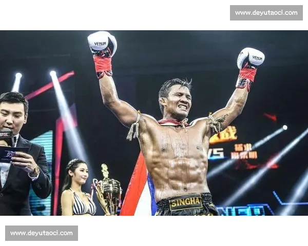 播求与克劳斯对决揭示拳击格斗巅峰对抗精彩瞬间